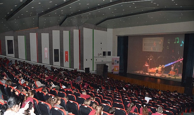 1. Lefkoşa Çocuk Tiyatrosu Şenliği, İstanbul Şehir Tiyatroları'nın "Sesler Ülkesi" ile Açıldı