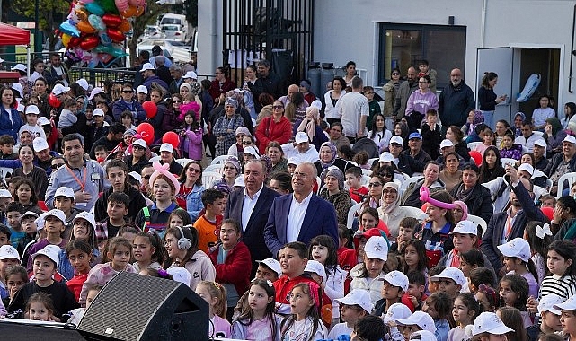 28. Gaziemir Çocuk Şenliği Başladı: 5 Gün Boyunca 5 Mahallede Coşku