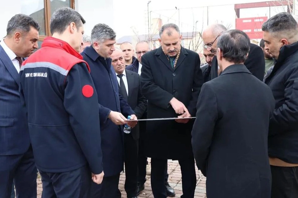 Ağrı Valisi Bozkurt, Nisan'da 270 Yataklı Kadın Doğum Hastanesi ve 400 Yataklı Yeni Hastane Alanlarını İnceledi