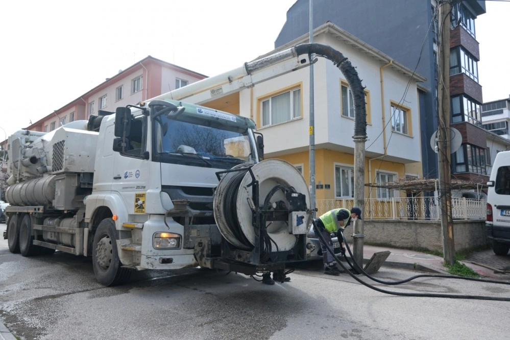ESKİ 57 Bin Metre Altyapıyı Temizledi: Islak Mendil Uyarısı Yapıldı