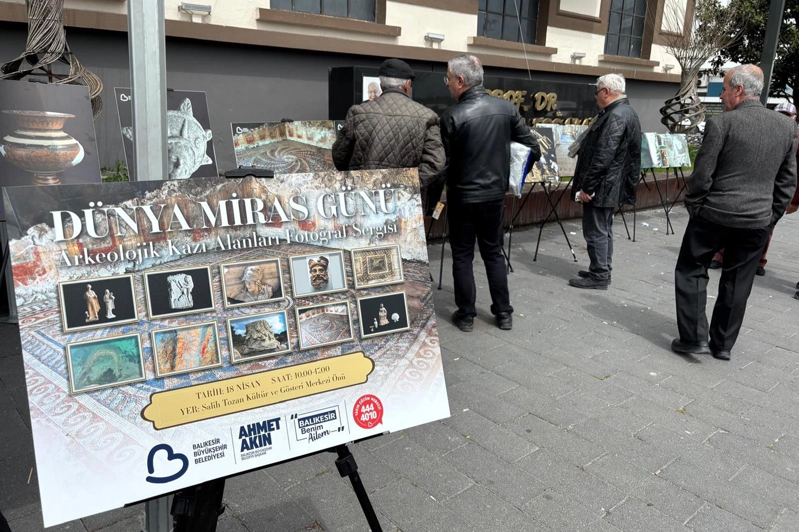 Balıkesir'de Dünya Miras Günü Sergisi Vatandaşlardan Yoğun İlgi Gördü
