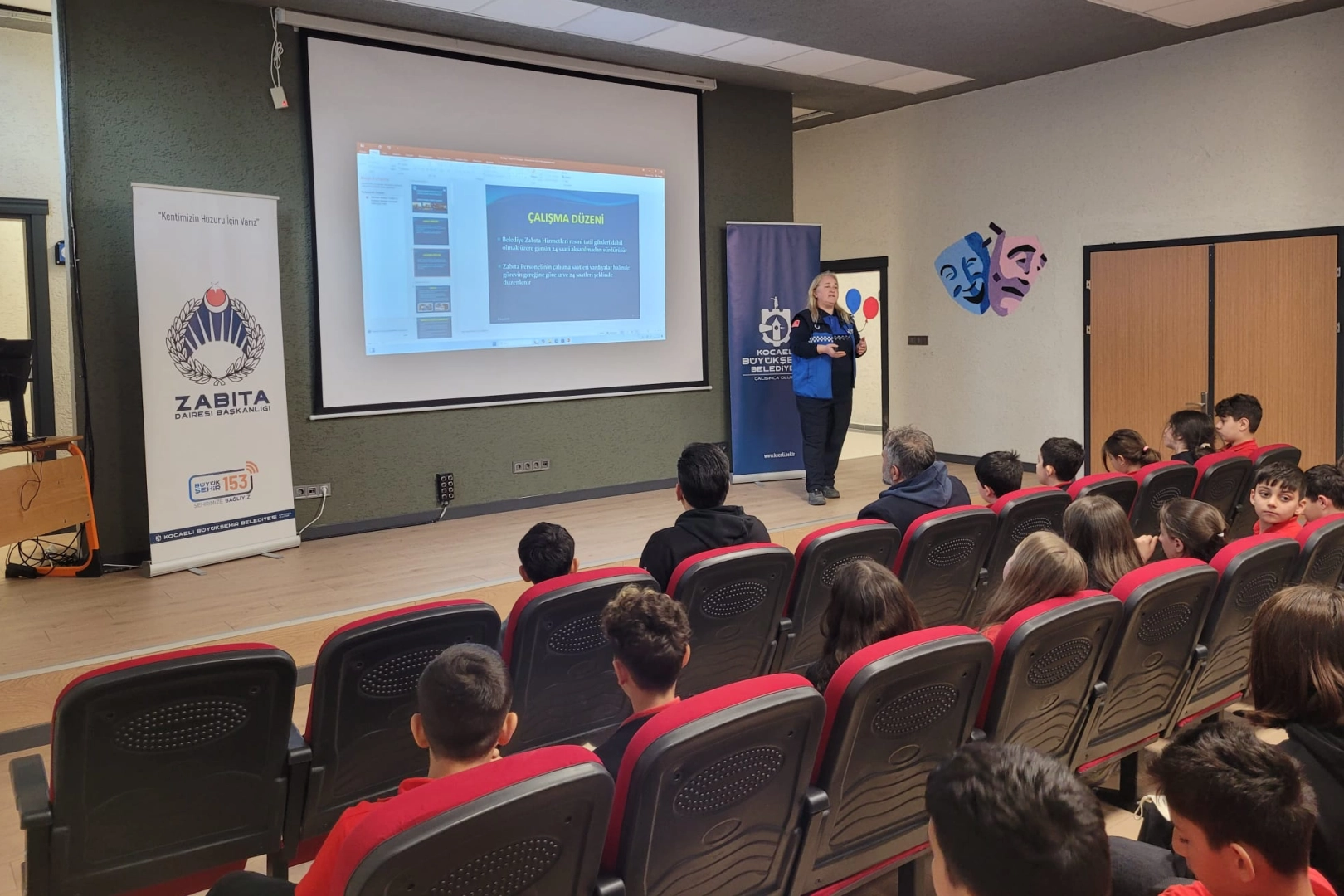 Kocaeli'de Öğrenciler Bilinçli Tüketici Olmayı Öğreniyor: Zabıta Eğitim Verdi