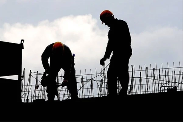 Şubat'ta Ücretli Çalışan Sayısı 15,5 Milyona Ulaştı: İnşaat %4,5 Artışla Öne Çıktı