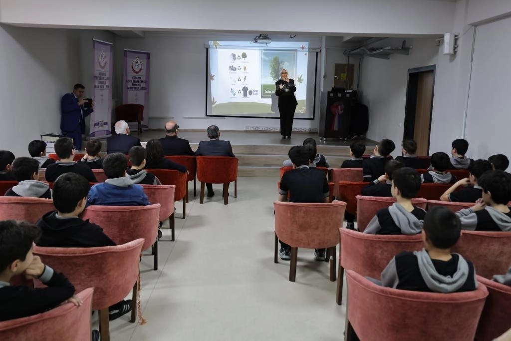 Kütahya'da 6 Bin Öğrenciye Sıfır Atık Eğitimi Verildi