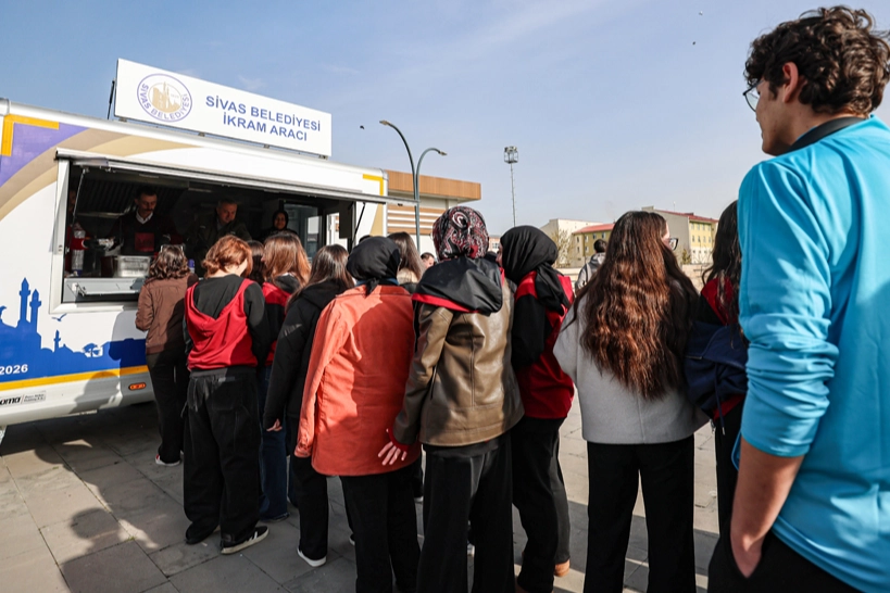 Sivas'ta Günlük 1.000 Öğrenciye Ücretsiz Sıcak İkram Hizmeti