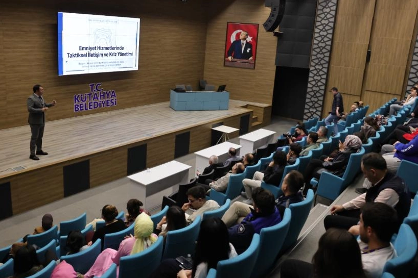 Kütahya Belediyesi'nden Personele Özel: Etkili İletişim Eğitimi