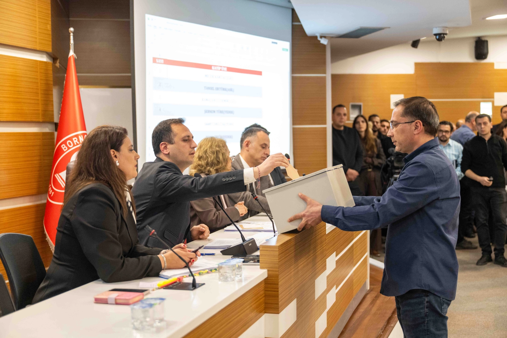 Bornova'da 16 Komisyon Belirlendi: Hayvan Hakları Komisyonu Kuruldu