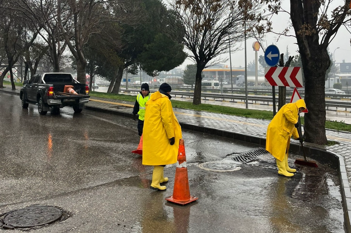 Gaziantep'te Yoğun Yağışa Karşı 900 Personel ve 200 Araçla Müdahale