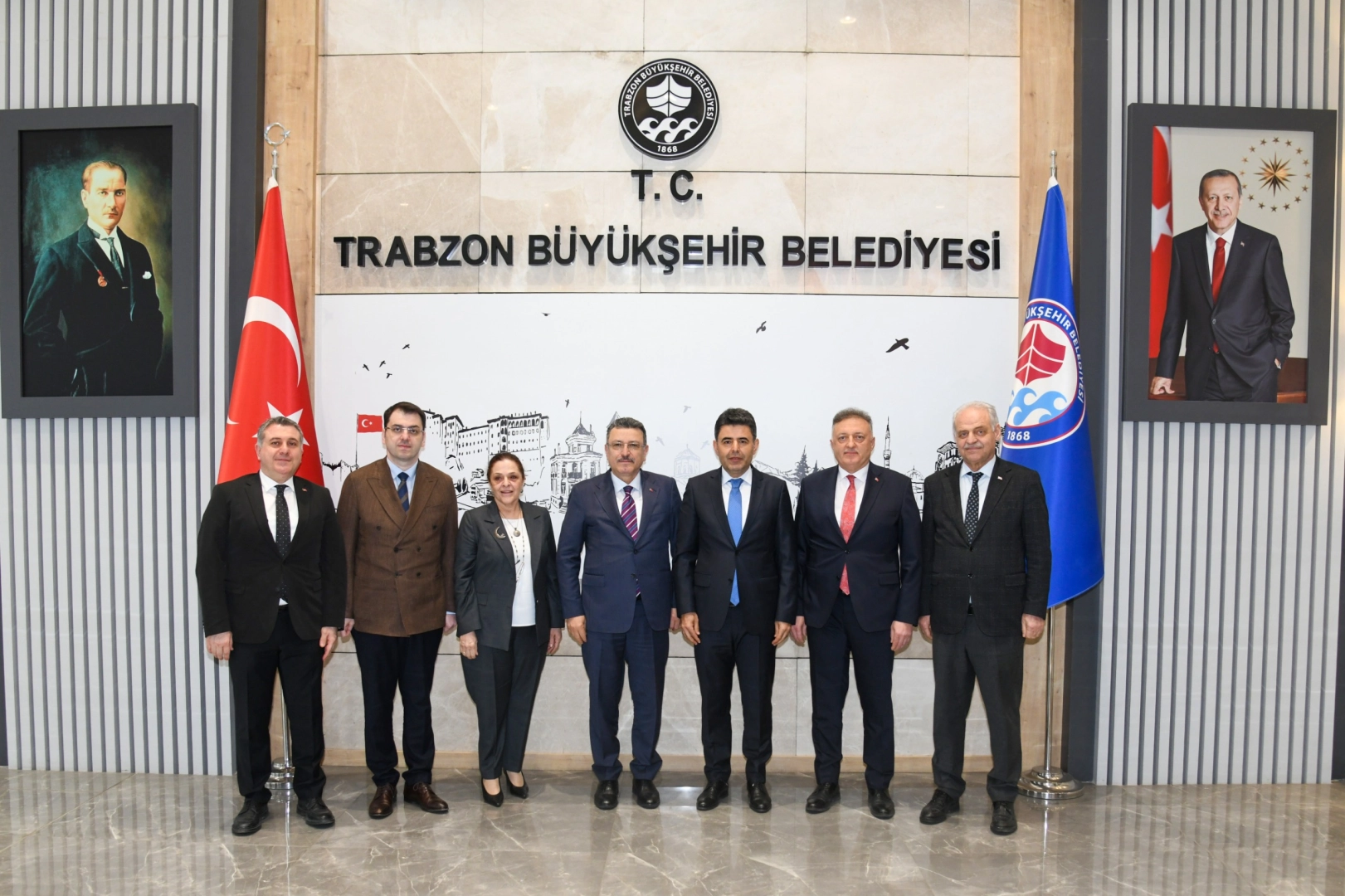 Trabzon'da Ulaşım Zirvesi: Bakan Yardımcısı Boyraz, Başkan Genç ile Buluştu