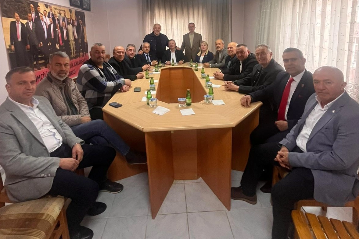 Keşan'da Muhtarlar Esnaf Odalarını Ziyaret Etti: İstişare ve Dayanışma Vurgusu