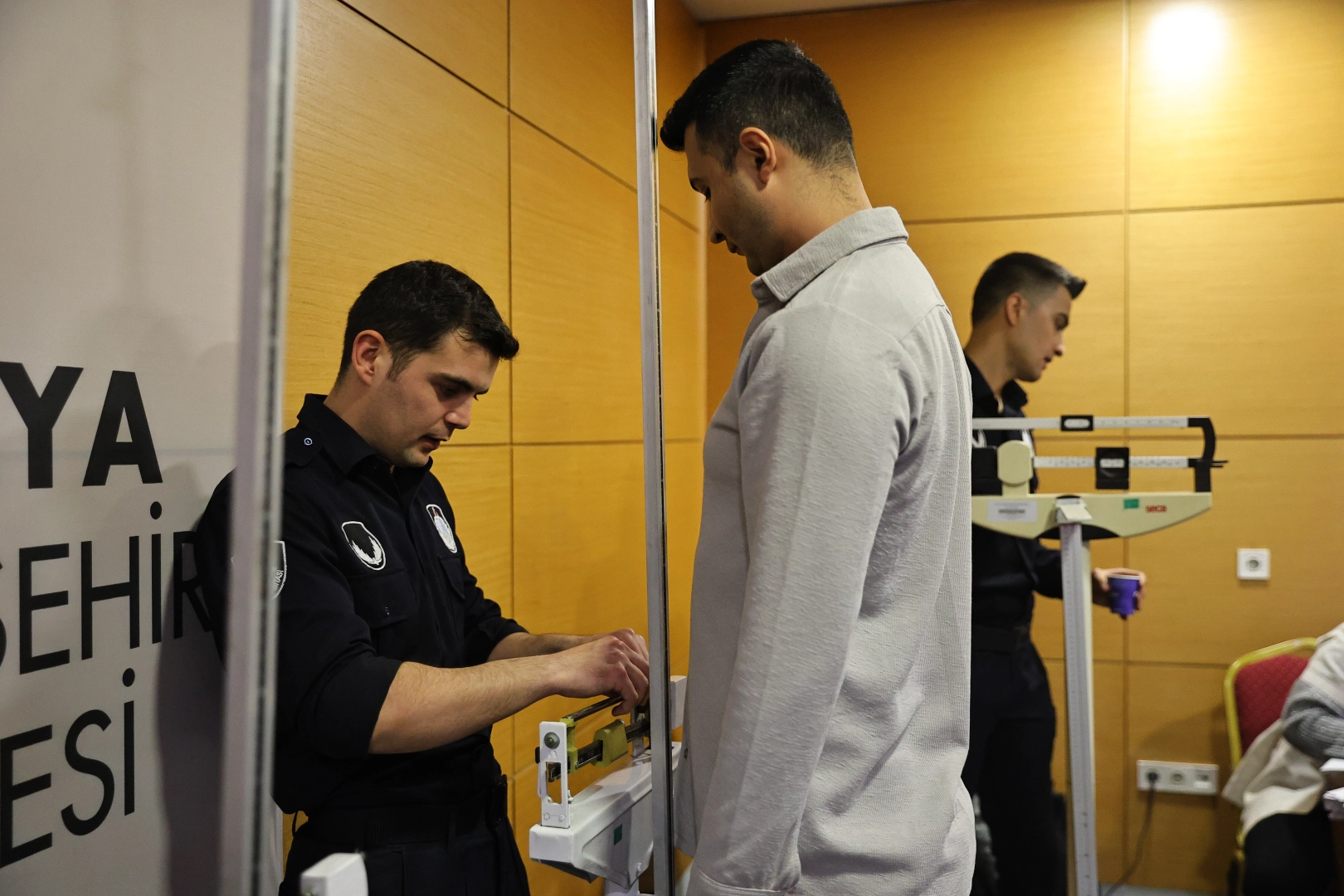 Antalya Büyükşehir Zabıta Alımı: 3 Nisan'a Kadar Evrak Teslimi