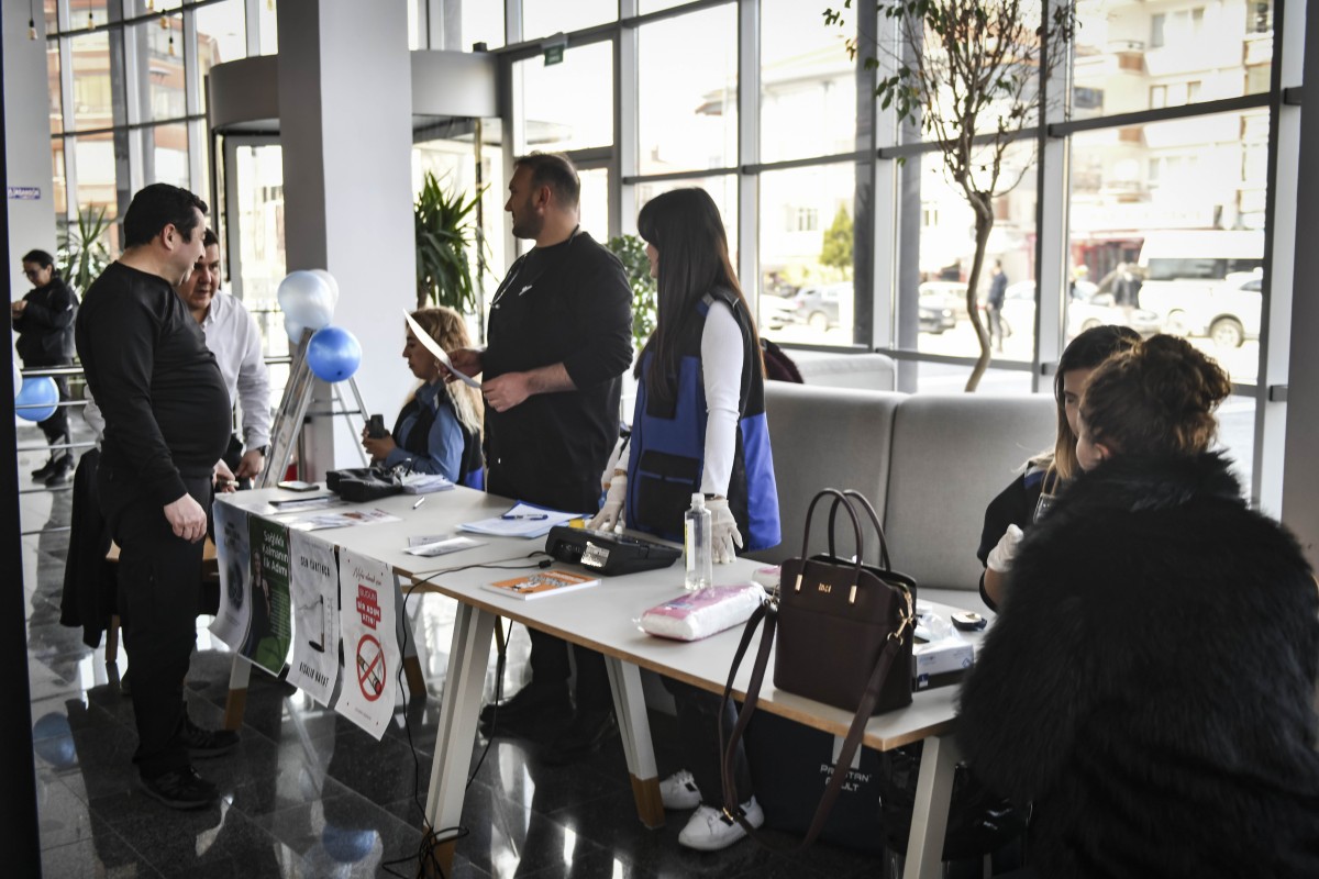 Ankara'da 25 İlçede Ücretsiz Sağlık Taraması: Nabız, Tansiyon ve Kan Şekeri Ölçümü