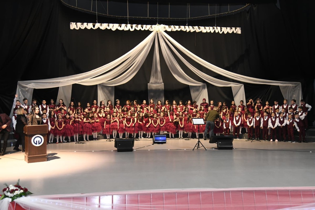 Trabzon'da 111 Öğrenciden Anlamlı Konser: SMA, Şehit Aileleri ve Mazlum Çocuklar İçin