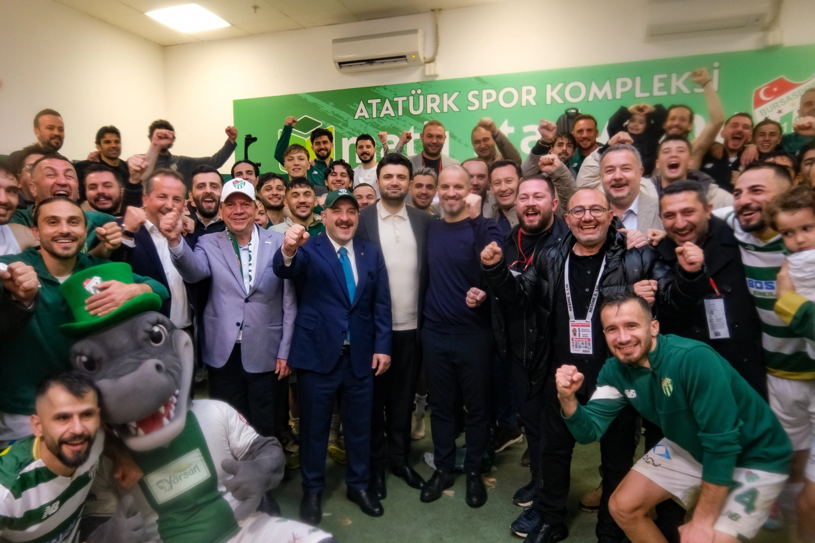 Bursaspor'a AK Parti'den 50 Otobüsle Dev Destek: Eskişehir Yolculuğu