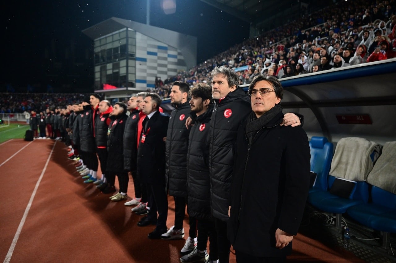 İtalya'da Deprem: Gravina ve Buffon Gitti, Montella Aday Listesinde