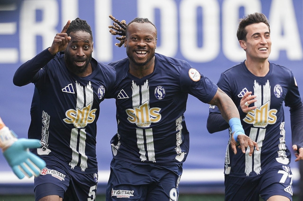 Sarıyer, Serikspor'u 3-0 Yenerek 42 Puana Ulaştı