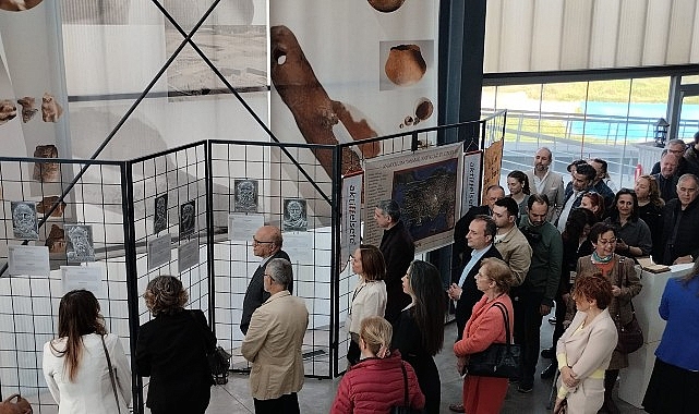 8500 Yıllık Yeşilova Höyüğü'nde Antikçağ Filozofları Sergisi Açıldı