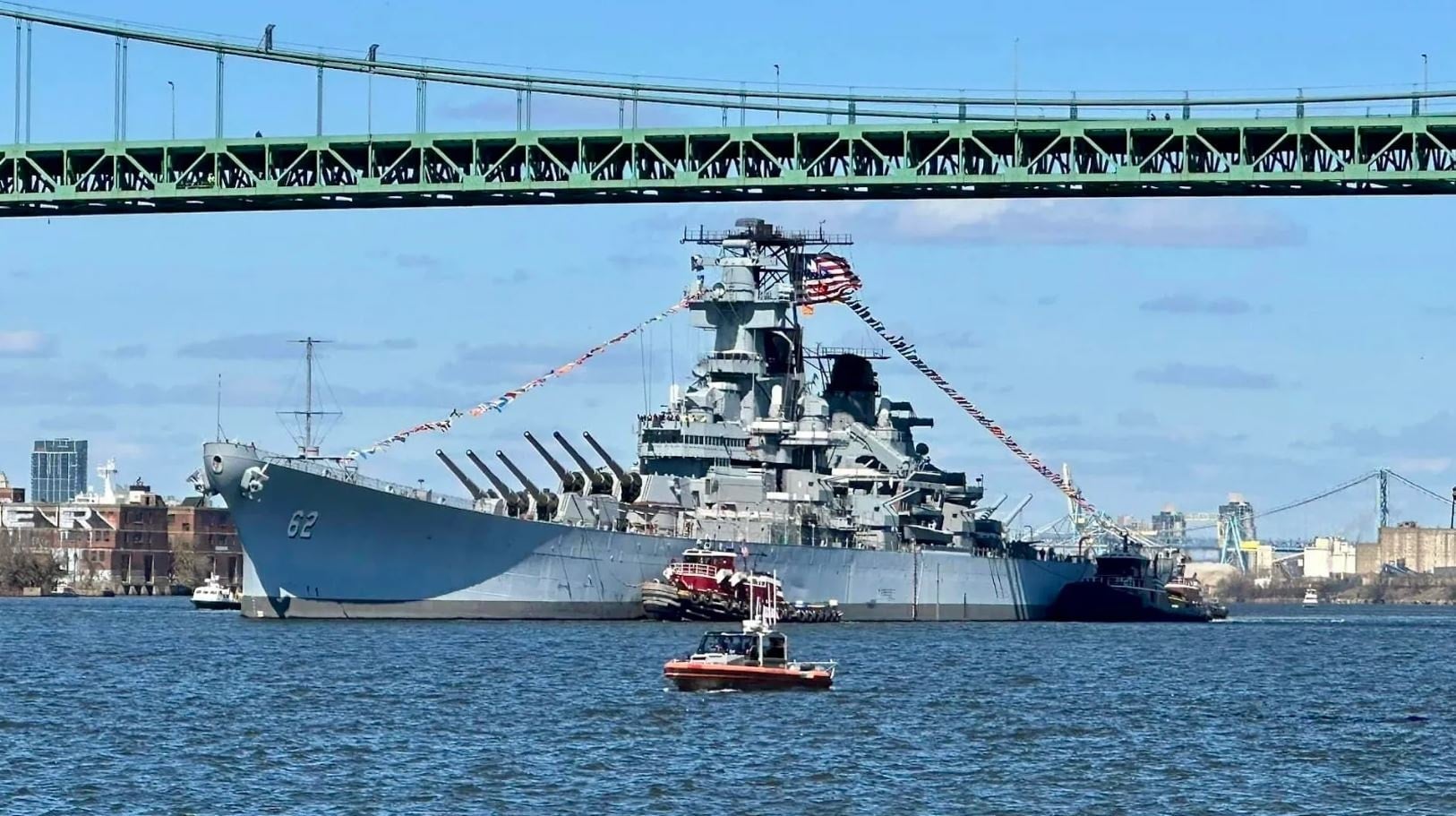 7.800 Tonluk Nükleer Denizaltı USS New Jersey Tam Kapasiteyle Göreve Döndü