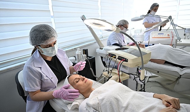 ATASEM Kurslarına 65 Yaşında Hobi, 62 Yaşında İngilizce İle Yoğun İlgi