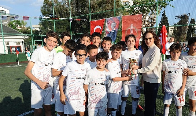 Karşıyaka'da 23 Nisan Coşkusu: 4 Spor Branşında Çocuk Şenliği