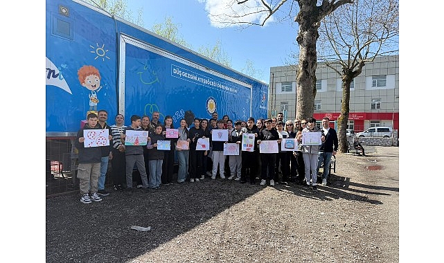 Domino's 23 Nisan'da Çocuklara Özel Boyama Kitabı Hediye Ediyor