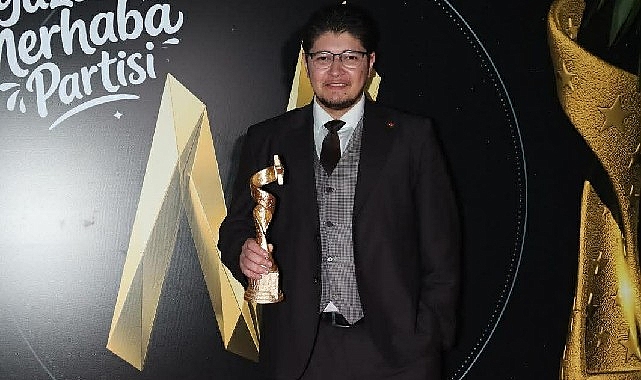 Onur Yağışan, Nightlife Dergisi Ödül Töreninde Bir Kez Daha Taçlandırıldı