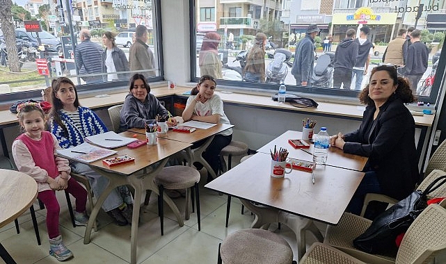 Ayvalık'ta Çocuklar Sanatla Buluşuyor: Resim Atölyelerine Yoğun Katılım