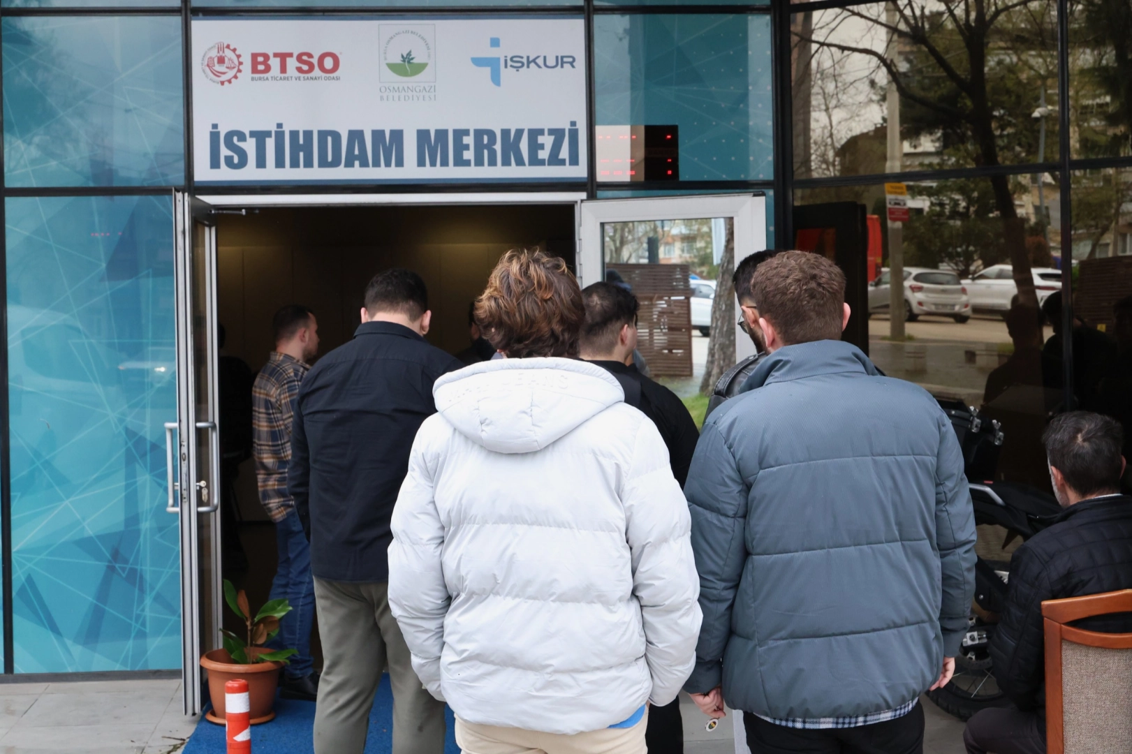 Osmangazi'de İstihdam Buluşmaları: 2025'te 18 Bin Başvuru, 1300 İş