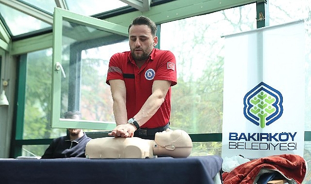 Bakırköy'de Vatandaşlara İlkyardım ve Afet Eğitimi: Tüm Mahallelere Yayılacak