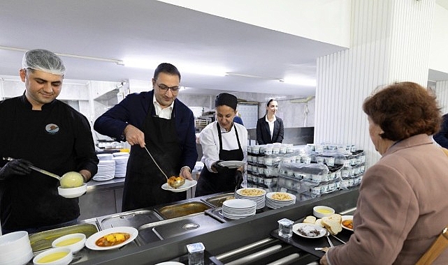 Balçova'da Dayanışma Sofrası: Kent Lokantası 1. Yılını Kutluyor