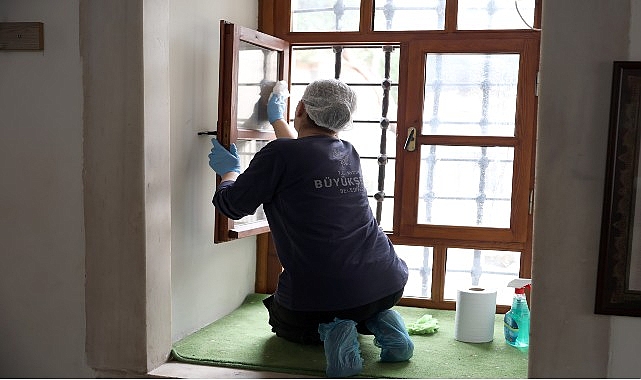 Aydın'da Camilerde Temizlik Seferberliği: Çerçioğlu'nun Öncülüğünde 7/24 Çalışma