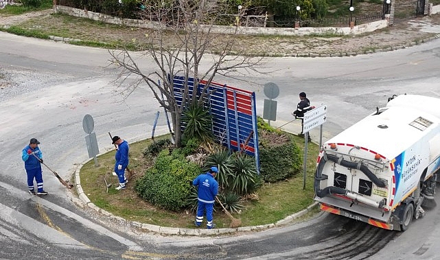 Kuşadası'nda 3 Farklı Belediye Birimi Eş Zamanlı Çalışma Yürütüyor