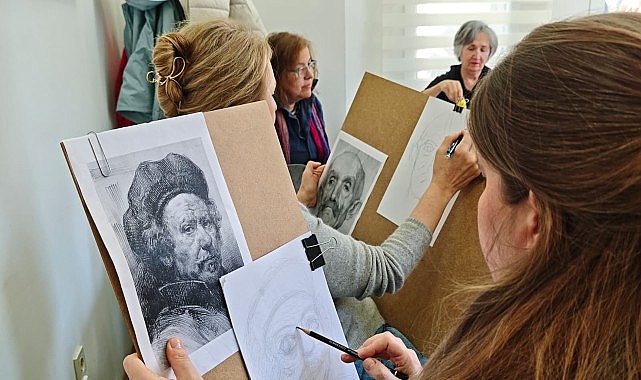 Maltepe'de Batik Sanatı Yeniden Hayat Buluyor: Bağlama Atölyesi İlgi Odağı