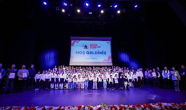 Beylikdüzü'nde 900 Çocuk İlk Çocuk Koroları Festivali'nde Sahne Aldı