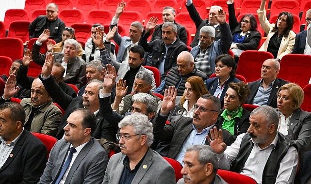 Bornova Muhtarlar Derneği'nde Zeki Güler Yeniden Başkan Seçildi