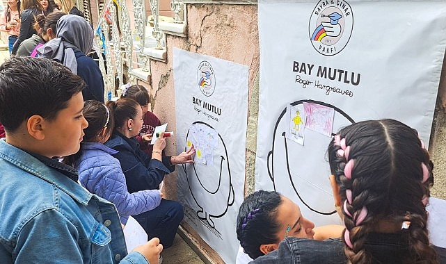 Bornova'da 62. Kütüphane Haftası Şenliği: Çocuklar Depremde Kaybettiğimiz Kardeşlerin Anısında Buluştu