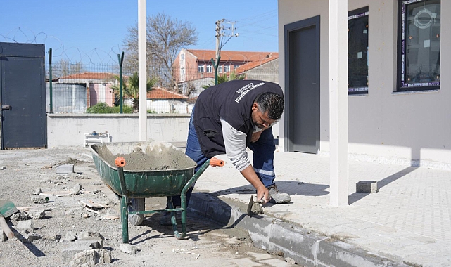 Burhaniye'de 7 Mahallede Eş Zamanlı Altyapı ve Yol Çalışması