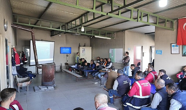 Burhaniye'de Belediye Personeline İş Güvenliği Eğitimi: Riskler ve Önlemler Anlatıldı