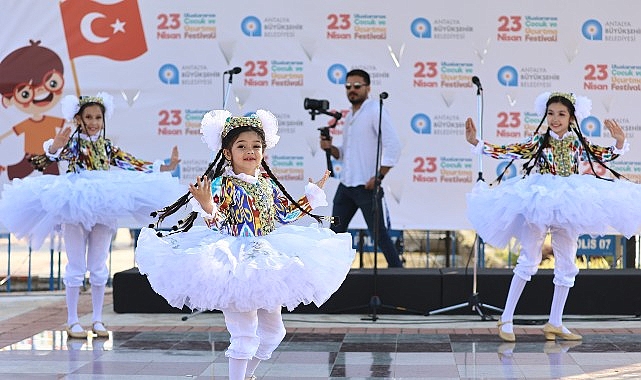 Antalya'da 23 Nisan Festivali: 3 Gün Boyunca Çocuklar Eğlenceye Doyacak