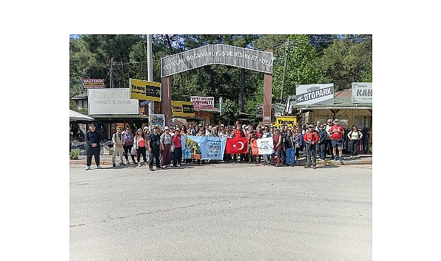 Antalya'da Turizm Haftası'nda Yabancı Öğrenciler ve Doğaseverler Doğa Yürüyüşünde Buluştu