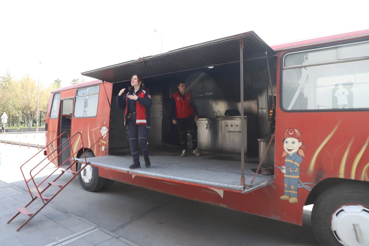 Melikgazi Belediyesi Personeli Yangın Eğitimiyle Donatıldı