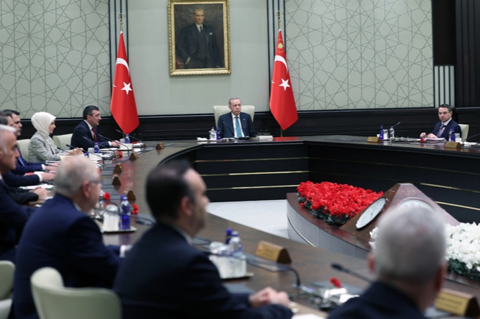 Kabine'de Kritik Gündem: Orta Doğu Krizi ve Ekonomik Tedbirler Masada