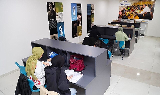 Canik Kütüphanesi'nde Genç Nüfus Patlaması: Binlerce Öğrenci Akın Ediyor