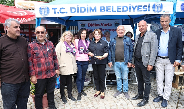 Çumra'da Çocuklar Dijital Ekranlardan Uzaklaşıyor: 23 Nisan'da Binlerce Uçurtma Dağıtıldı