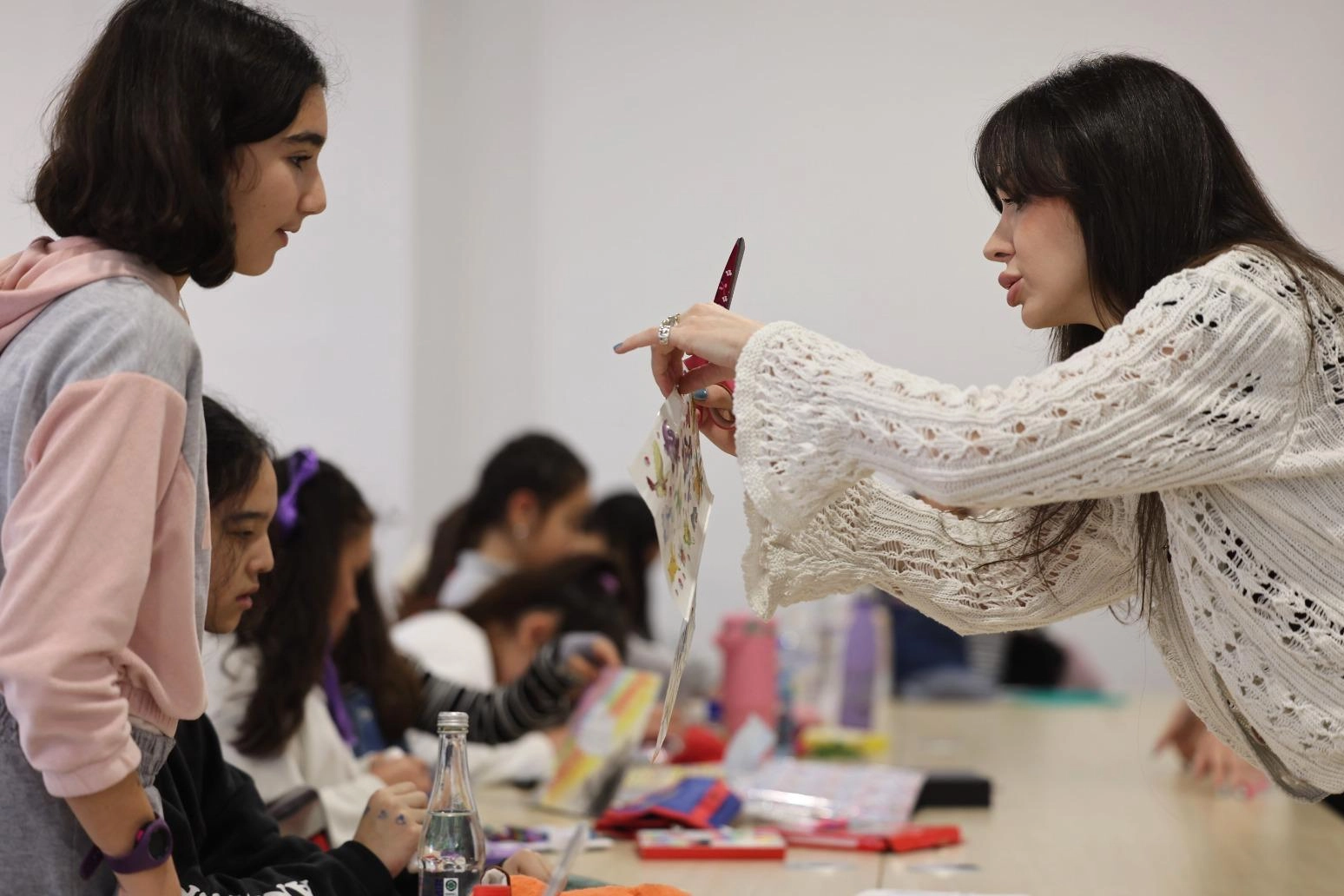 İzmir'de 20 Çocuk, 5 Haftada Kendi Resimli Kitaplarını Yazdı ve Çizdi