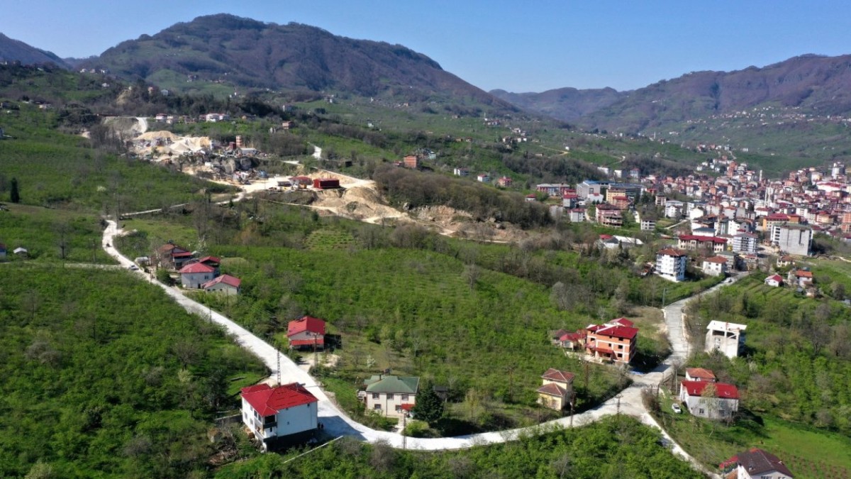 Ordu'da 50 Yıllık Yol Sorunu Çözüldü: 3 Mahalle Beton Yola Kavuştu