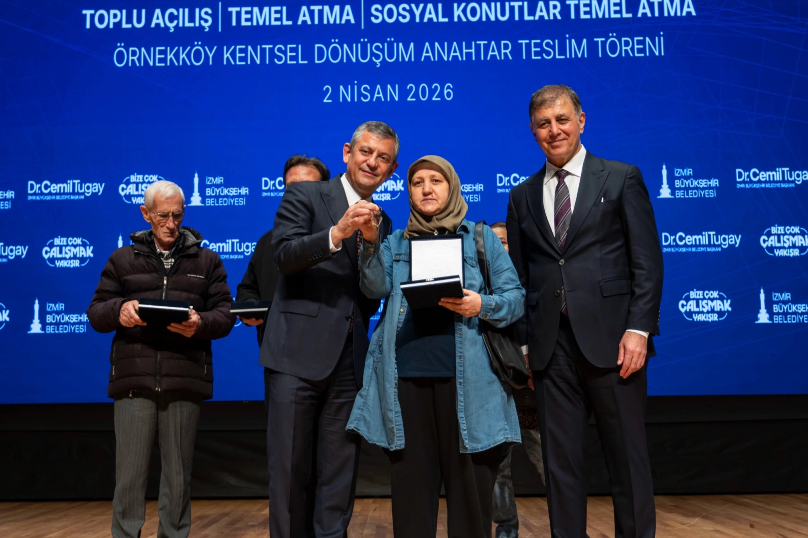 İzmir'de 2 Yılda Yoğun Yatırım: Konut ve Altyapı Projeleri Açılıyor