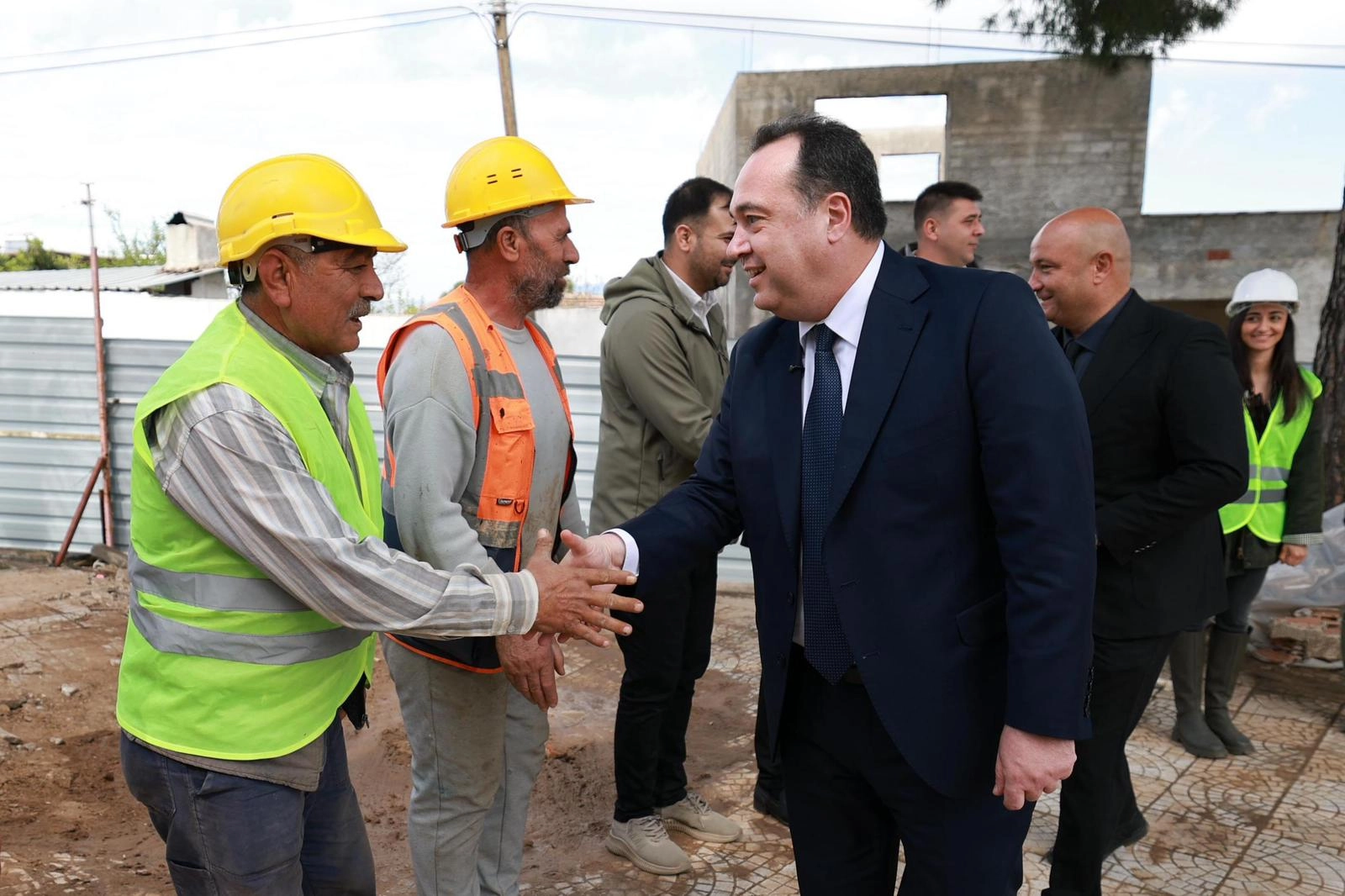 Manisa Tiyenli Camii 300 Günde Restore Edilecek: Depremden 7 Yıl Sonra İlk Kazma Vuruldu