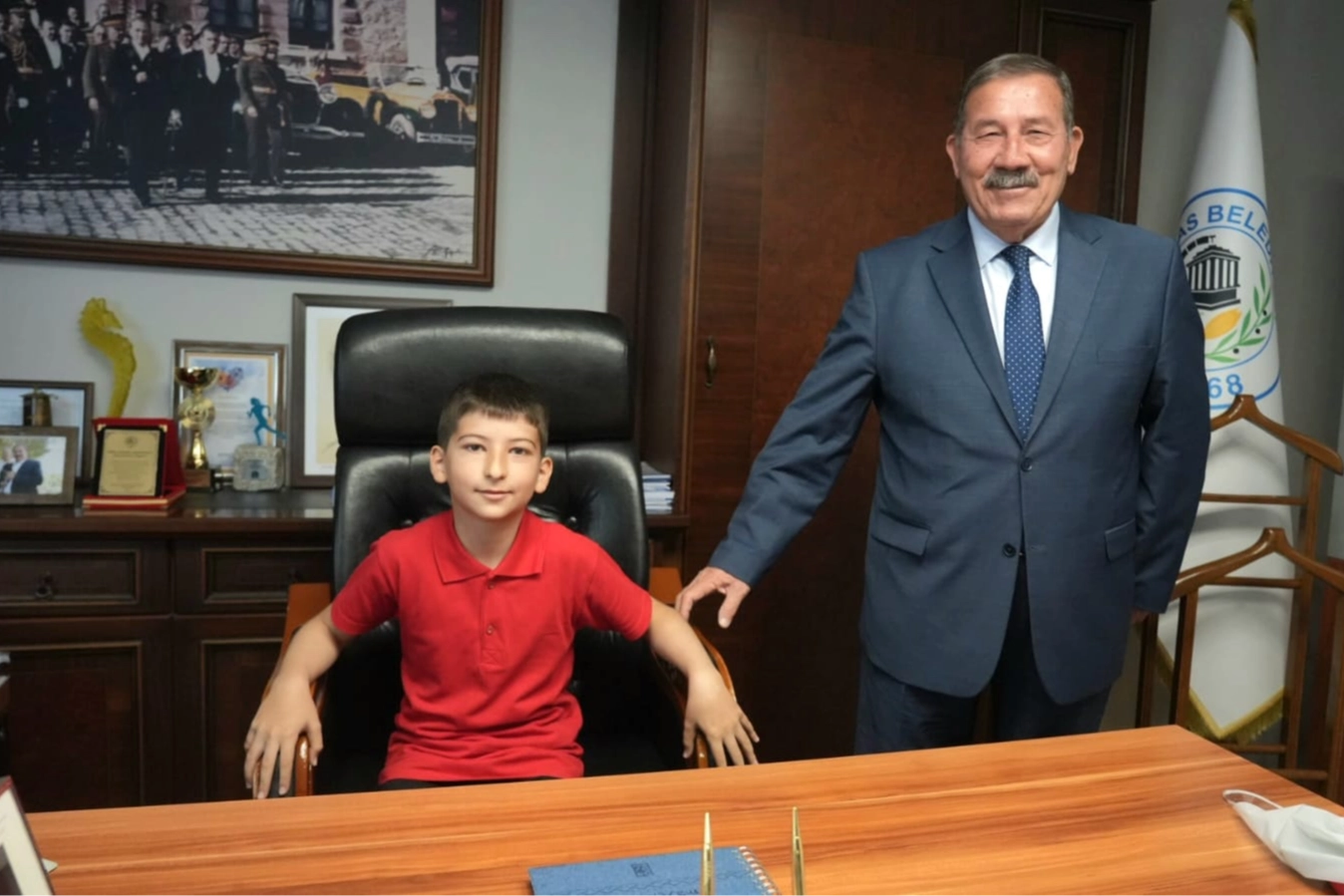 Milas'ta 23 Nisan'da Başkanlık Koltuğu 4. Sınıf Öğrencisi Mehmet Emir Yiğit'e Devredildi