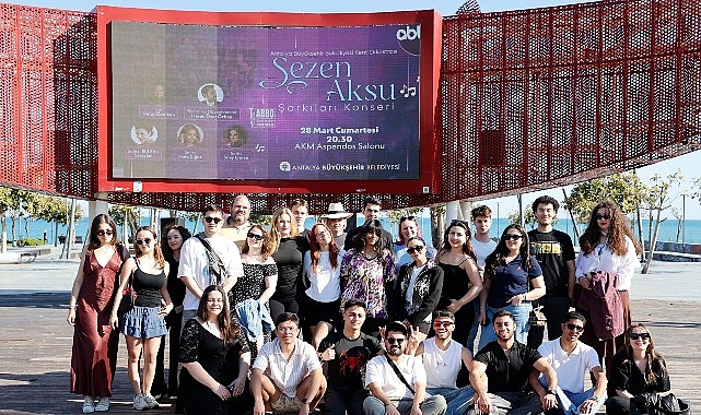 32 Erasmuslu Genç Antalya'da Müzikle Buluştu: Mini Konserle Yeteneklerini Sergiledi